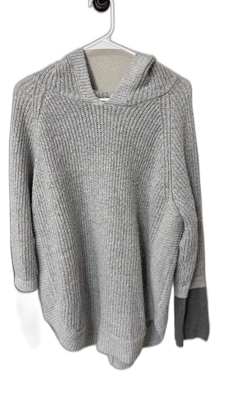 Maurice’s sweater with hoodie XXL